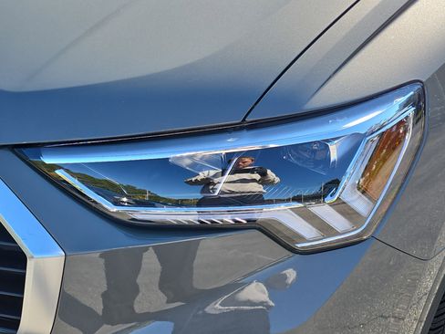 New 2025 Audi Q3 2.0T Premium image 31