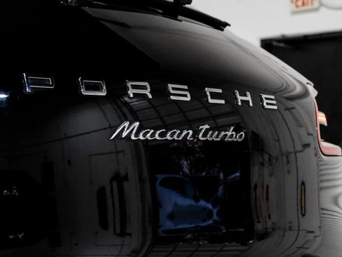 Used 2017 Porsche Macan Turbo image 50