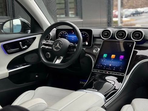 Used 2025 Mercedes-Benz C 300 Sedan image 52