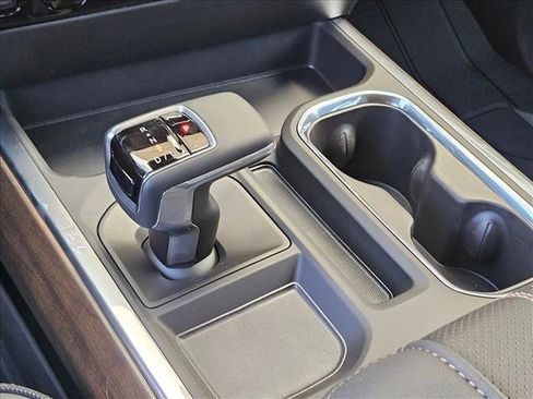 New 2026 Chevrolet Silverado 1500 High Country w/ High Country Premium Package AWD/4WD image 14
