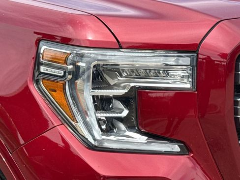 Used 2020 GMC Sierra 1500 AT4 w/ AT4 Premium Package AWD/4WD image 4