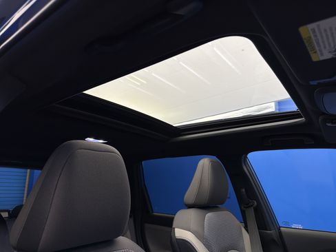 Certified 2025 Subaru Forester Premium image 24