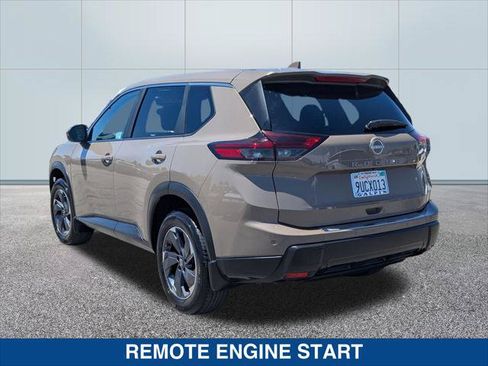 Used 2025 Nissan Rogue SV FWD image 3
