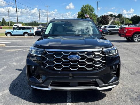 New 2026 Ford Explorer Platinum w/ LUX Leather Package AWD/4WD image 18