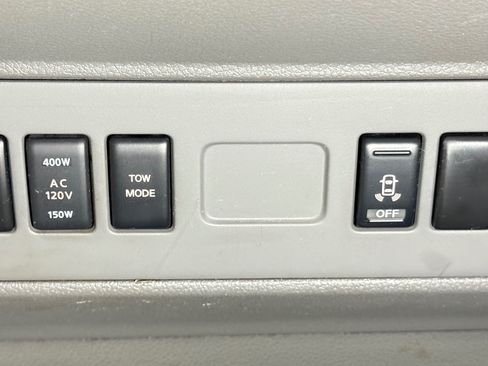 Used 2016 Nissan NV 2500 SV RWD image 28