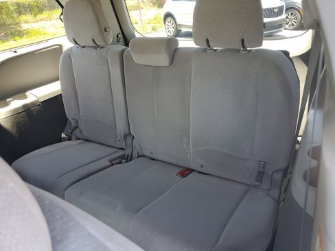 Certified 2017 Toyota Sienna LE AWD/4WD image 10