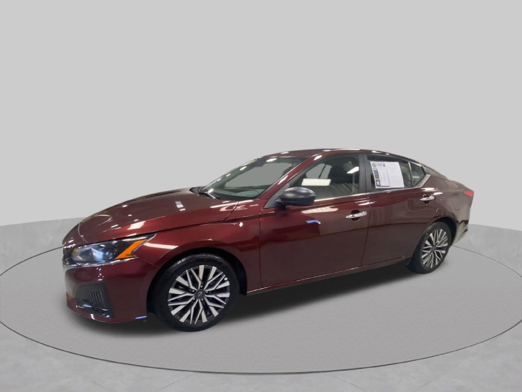 Used 2025 Nissan Altima 2.5 SV FWD image 10