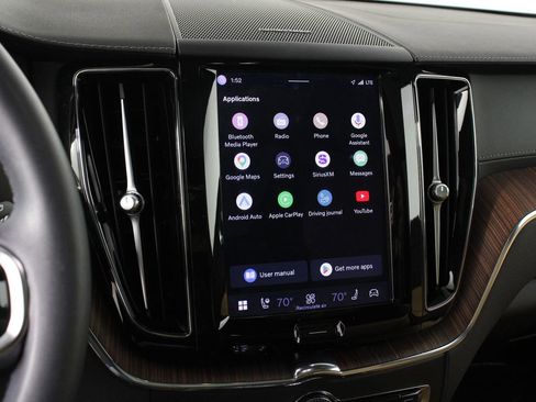 Certified 2023 Volvo XC60 B5 Ultimate AWD/4WD image 9