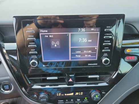 Used 2023 Toyota Camry SE w/ Convenience Package FWD image 15
