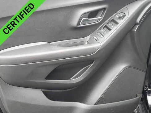 Certified 2020 Chevrolet Trax LS image 20
