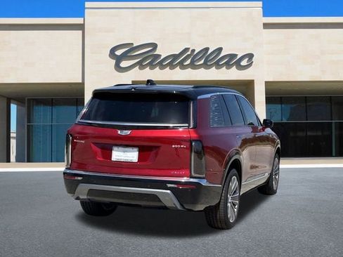 New 2026 Cadillac Vistiq Luxury image 3