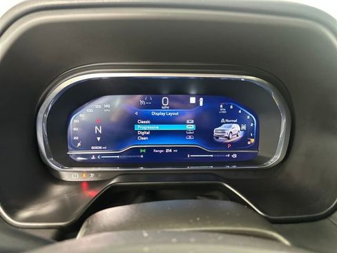 Used 2023 Chevrolet Tahoe Z71 image 17