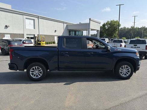 Used 2022 Chevrolet Silverado 1500 RST AWD/4WD image 13