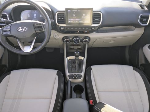 Certified 2024 Hyundai Venue SEL image 15