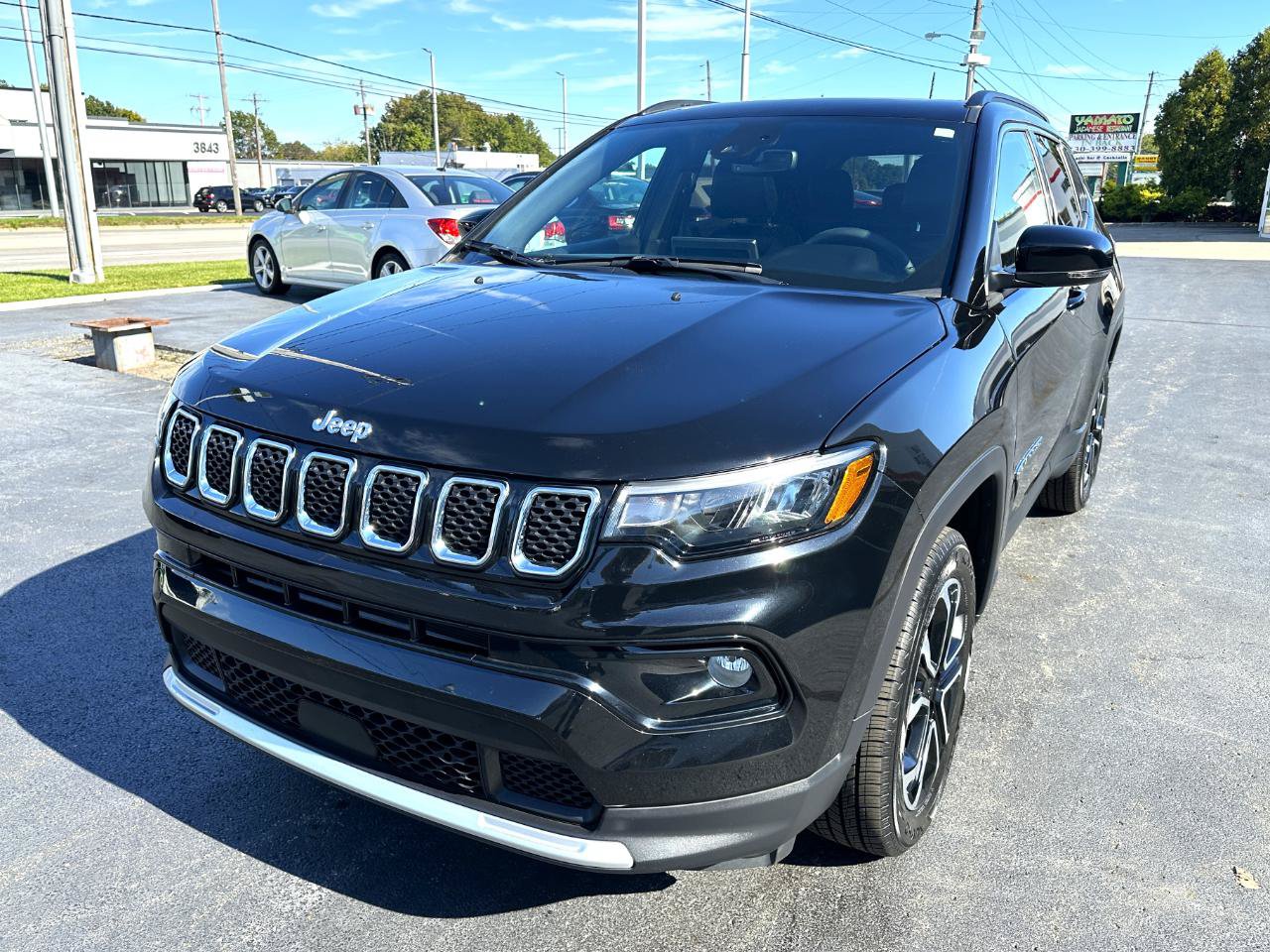 Used 2023 Jeep Compass Limited w/ Sun and Sound Group AWD/4WD image 6