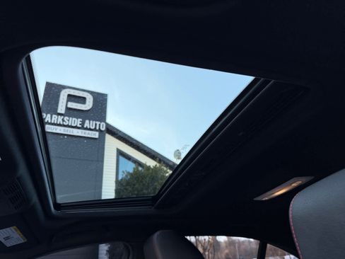 Used 2017 BMW 330i xDrive Sedan image 25