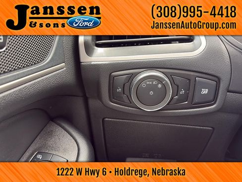 Used 2024 Ford Edge SEL AWD/4WD image 16