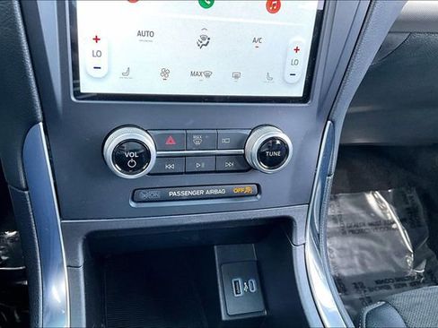 Used 2023 Ford Edge ST image 31