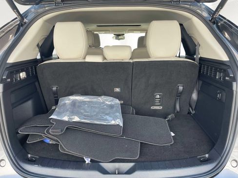 Used 2024 MAZDA CX-90 Plug-In Hybrid w/ Preferred AWD/4WD image 11