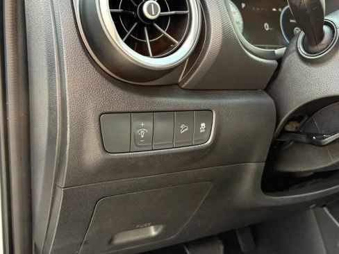 Used 2023 Hyundai Kona Limited AWD/4WD image 17