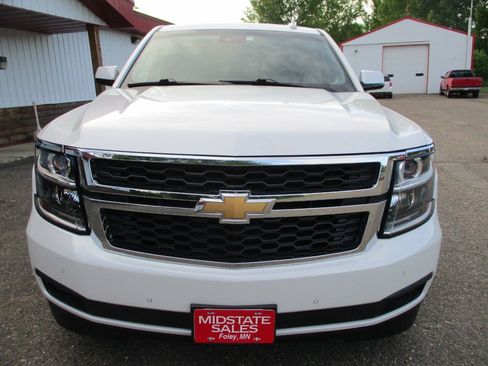 Used 2017 Chevrolet Tahoe LT w/ Luxury Package AWD/4WD image 13