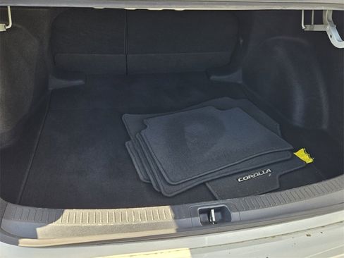 Used 2020 Toyota Corolla XSE image 14