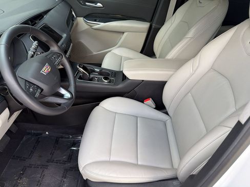 Used 2022 Cadillac XT4 Premium Luxury w/ Driver Awareness Package FWD image 5