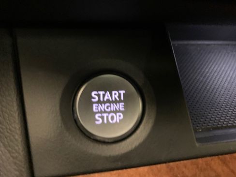 Used 2023 Audi Q5 2.0T Premium w/ Convenience Package AWD/4WD image 42