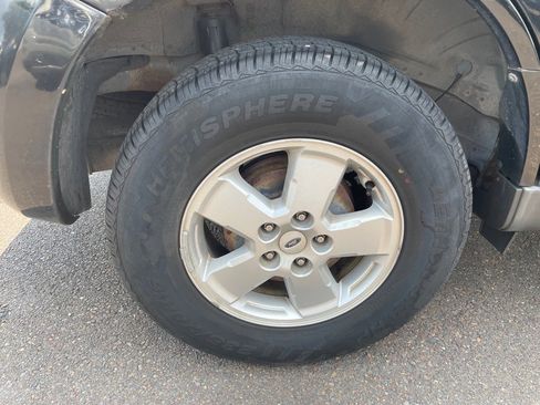 Used 2009 Ford Escape XLT image 27