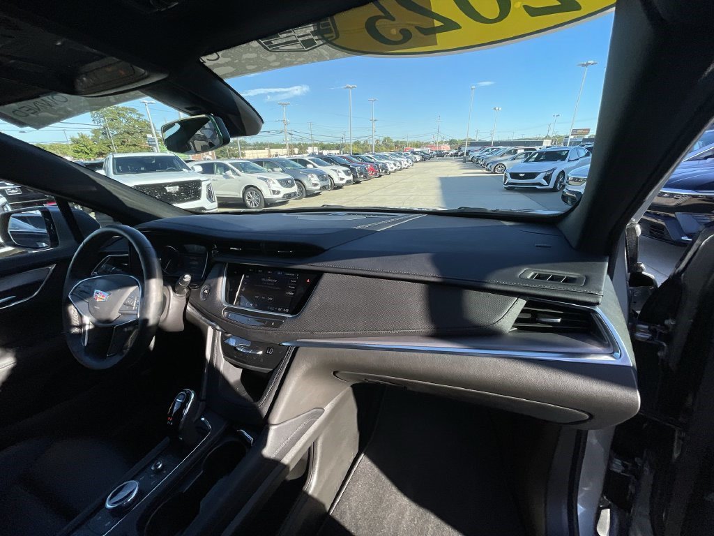 Certified 2025 Cadillac XT5 Luxury FWD image 28