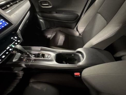 Certified 2022 Honda HR-V EX image 28