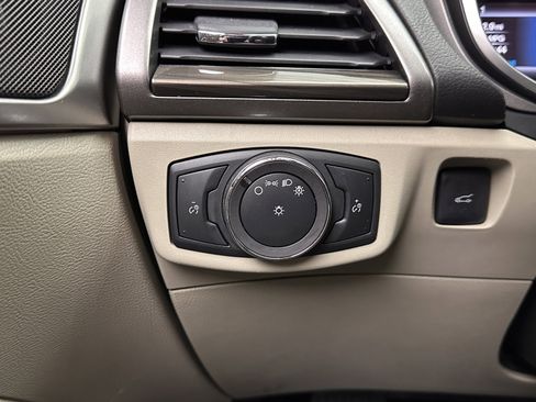 Used 2019 Ford Fusion SEL image 22