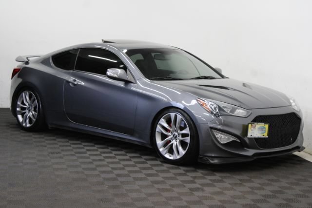 Used 2016 Hyundai Genesis Coupe 3.8 RWD image 1