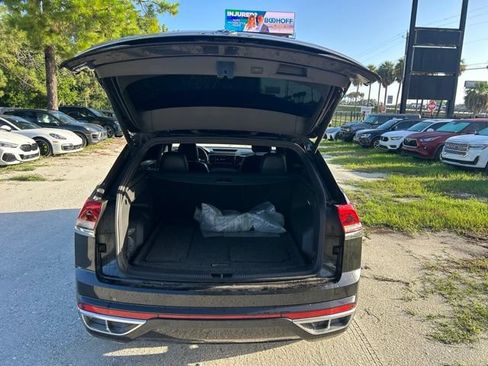 Used 2021 Volkswagen Atlas Cross Sport SE FWD image 7
