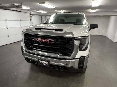 New 2025 GMC Sierra 3500 Pro image 36