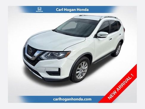 Used 2019 Nissan Rogue SV FWD image 1