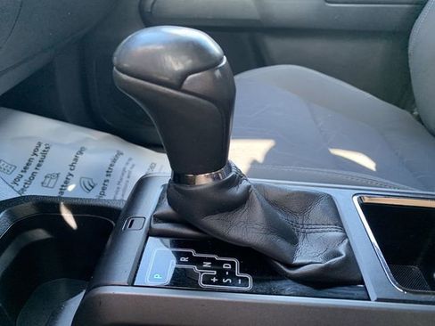 Used 2016 Toyota Tacoma TRD Sport w/ Towing Package image 25