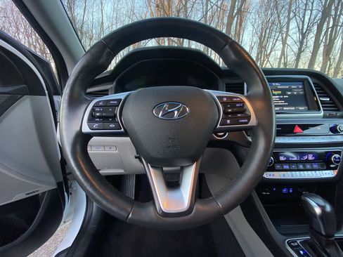Used 2019 Hyundai Sonata Limited image 38