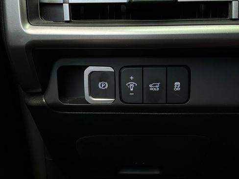 Used 2025 Hyundai Santa Fe SEL FWD image 23