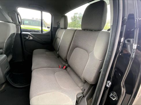 Used 2012 Nissan Frontier SV w/ SV Premium Utility Pkg image 18