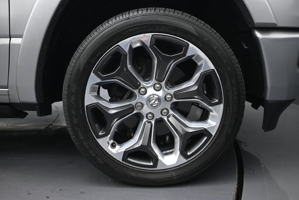 Used 2020 RAM 1500 Limited RWD image 9
