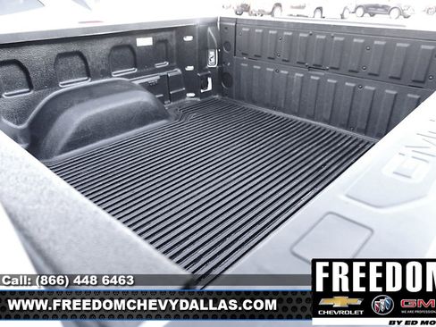 Used 2025 GMC Sierra 1500 SLT image 44