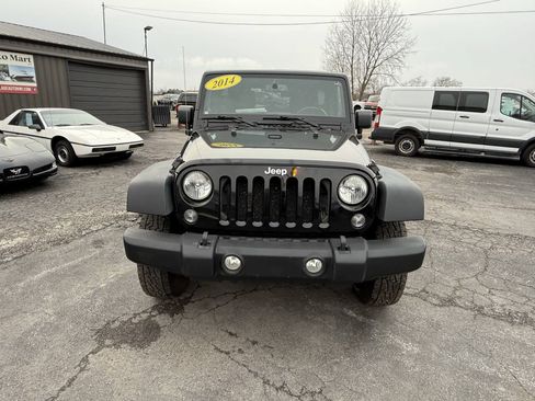 Used 2014 Jeep Wrangler Unlimited Sport w/ Quick Order Package 23S AWD/4WD image 8