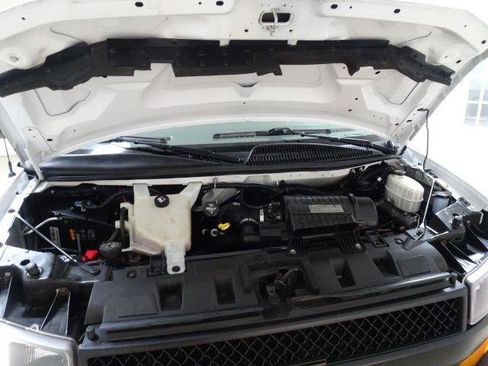 Used 2019 Chevrolet Express 3500 w/ Power Convenience Package RWD image 29