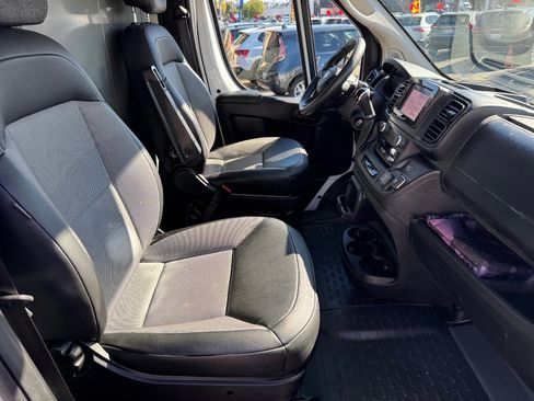 Used 2023 RAM ProMaster 2500 image 17
