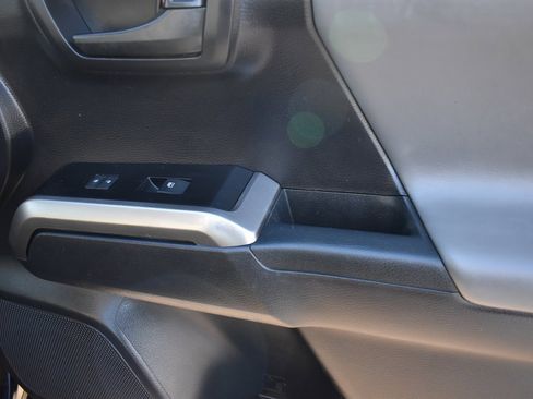 Used 2021 Toyota Tacoma SR5 image 15