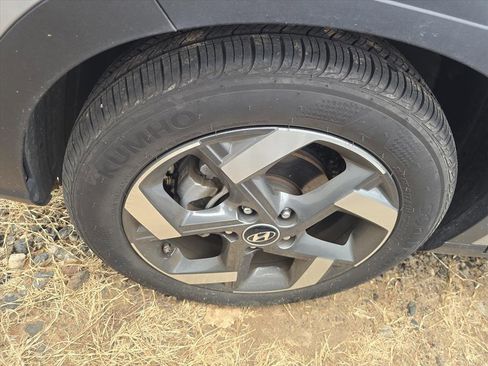 Used 2023 Hyundai Venue SEL w/ Cargo Package image 10