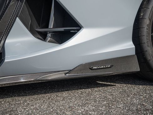 Used 2024 Lamborghini Revuelto AWD/4WD image 34