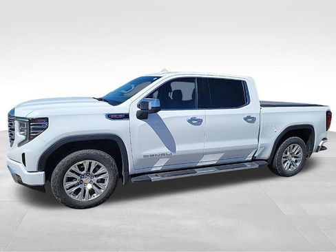 Used 2024 GMC Sierra 1500 Denali AWD/4WD image 7