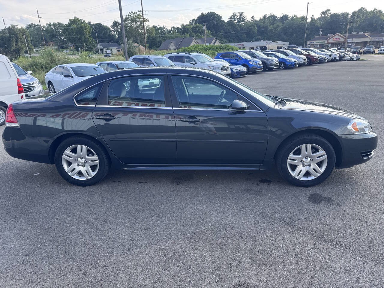 Used 2015 Chevrolet Impala LT w/ LT Sunroof Package FWD image 5